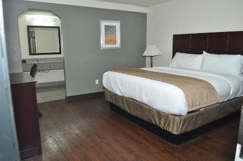 Trinity Suites Downtown Dallas image 15
